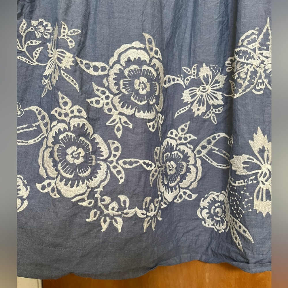 Talbots lightweight 100% cotton shift midi dress 20W blue w/floral embroidery - Picture 2 of 5